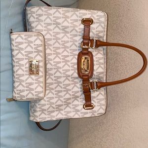 Michael Kors Hamilton Handbag and matching Wallet